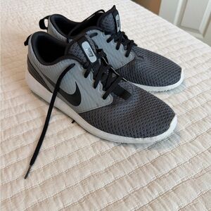 Nike Men's Black and Gray GOLF shoes